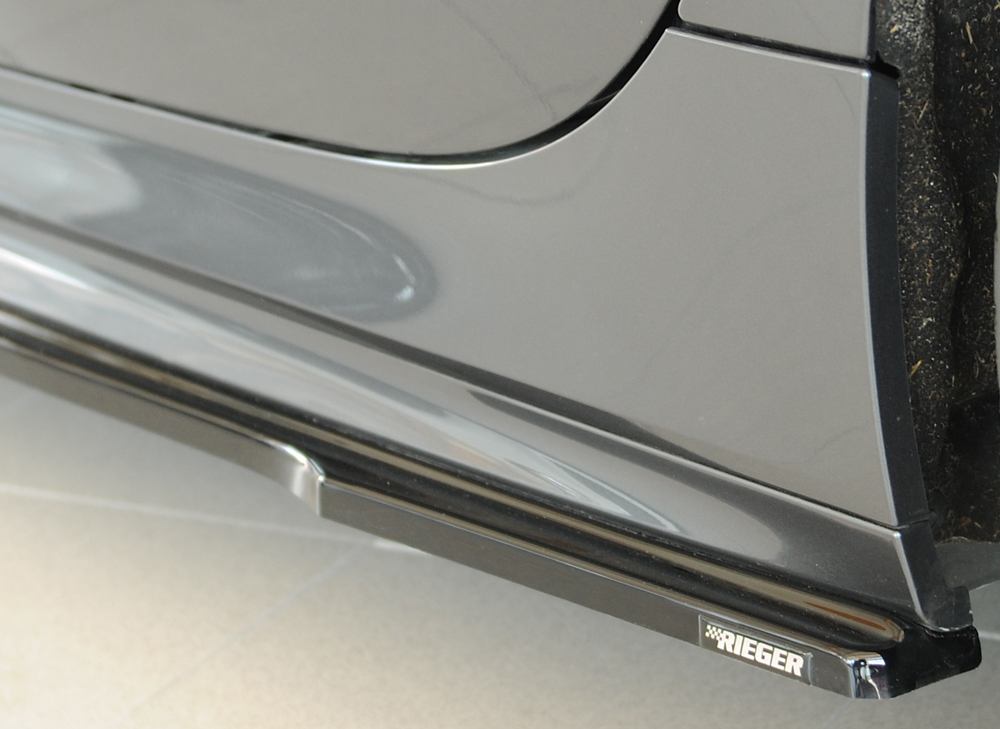 Zijskirts BMW 1 Serie F40 Rieger Glans Zwart