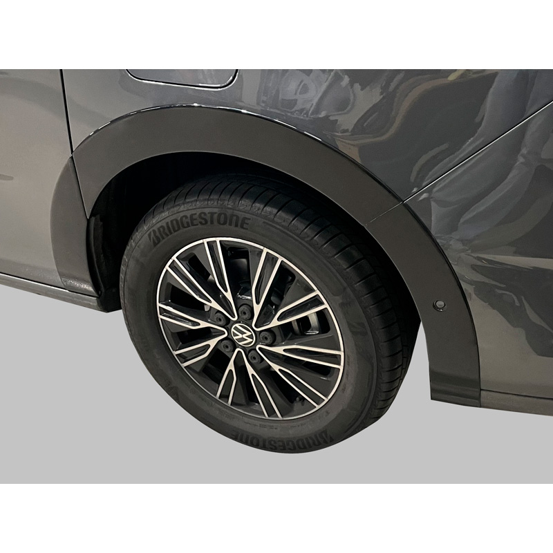 RGM Spatbordverbreders  Volkswagen T7 Multivan 2021- Korte wielbasis - Glanzend zwart (met Park Assist)