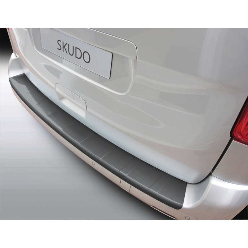 ABS Rear bumper protector  Citroën Jumpy (Dispatch) & Spacetourer / Peugeot Expert & Traveller / Toyota Proace 9/2016- & Opel Vivaro / Zafira Life 2019- & Fiat Scudo 2022- Black 'Ribbed'