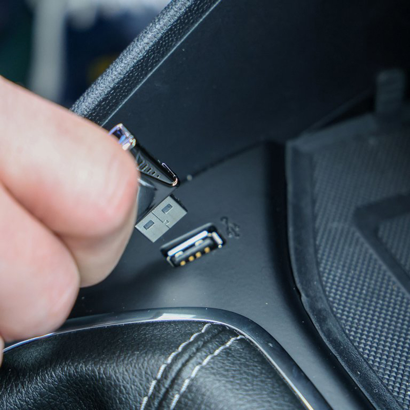 Carpoint Drahtloser Apple CarPlay- & Android Auto-Dongle