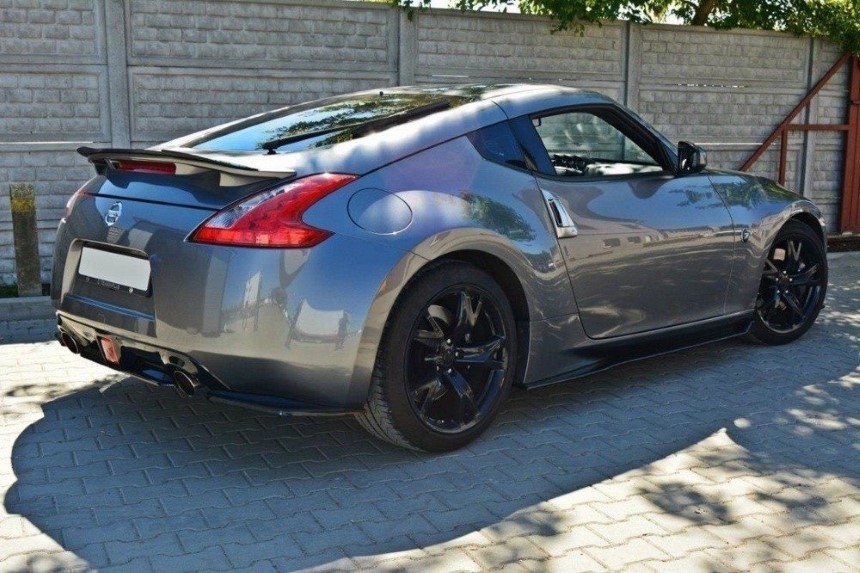 Spoiler cap Nissan 370Z Maxton Design glans zwart