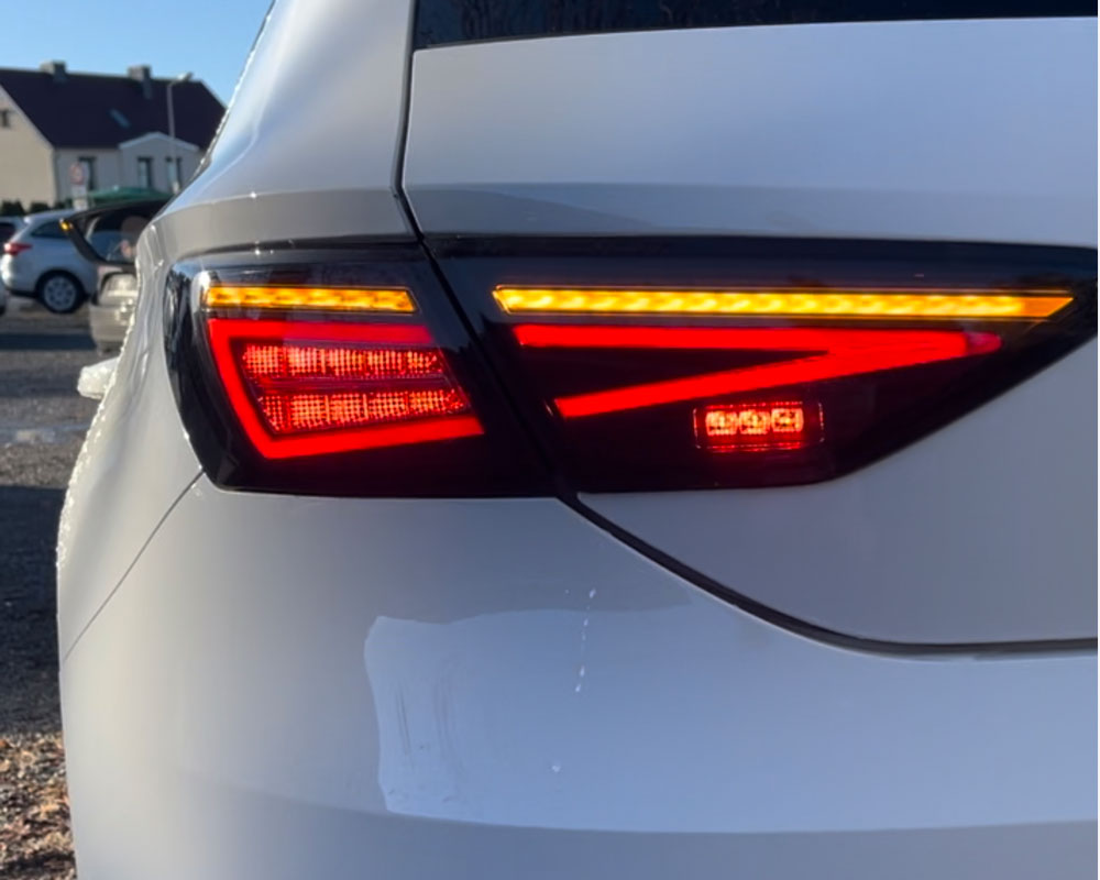 Taillights Seat Leon III 3 5F 12-20 black/smoke with dynamic indicator for original LED