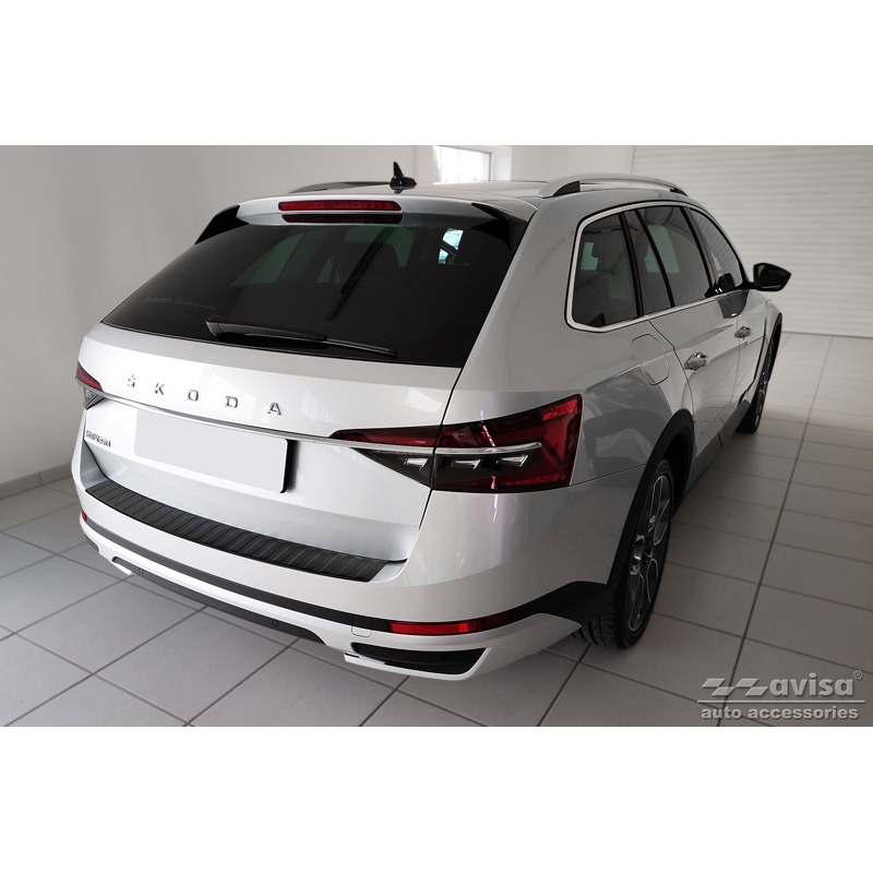 Matzwart RVS Achterbumperprotector  Skoda Superb III Combi 2015-2019 & Facelift 2019-2024 incl. Scout 'Ribs'