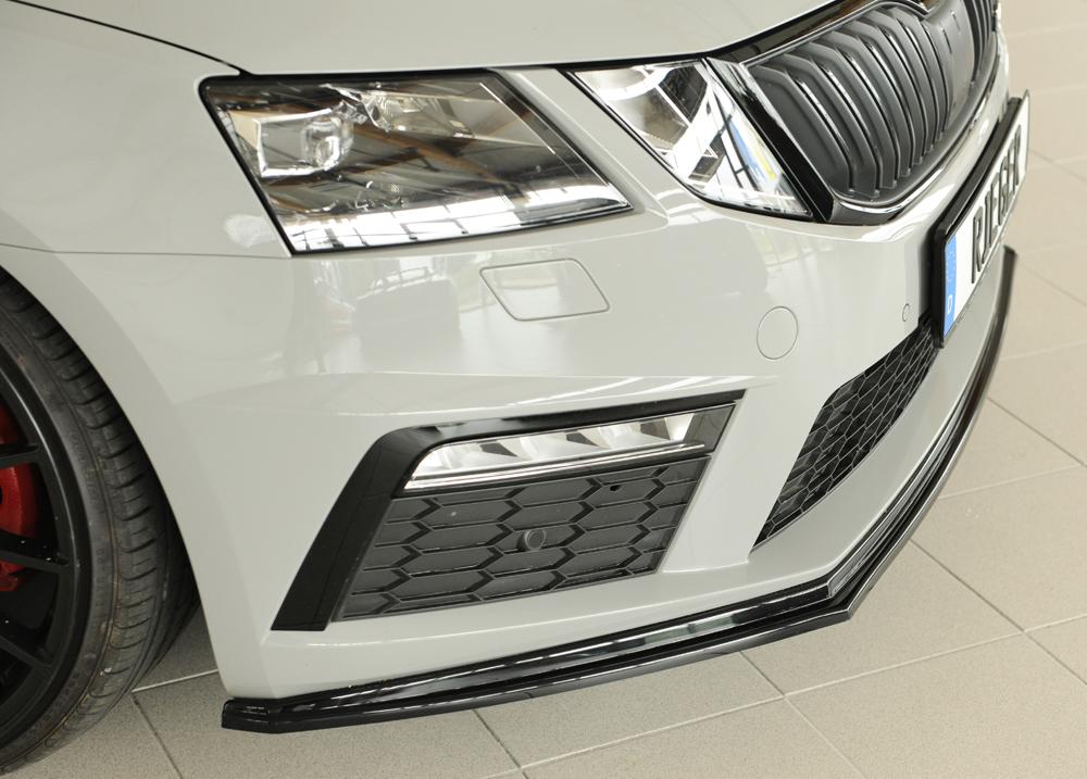 Voorspoiler Skoda Octavia RS 5E Rieger Glans Zwart