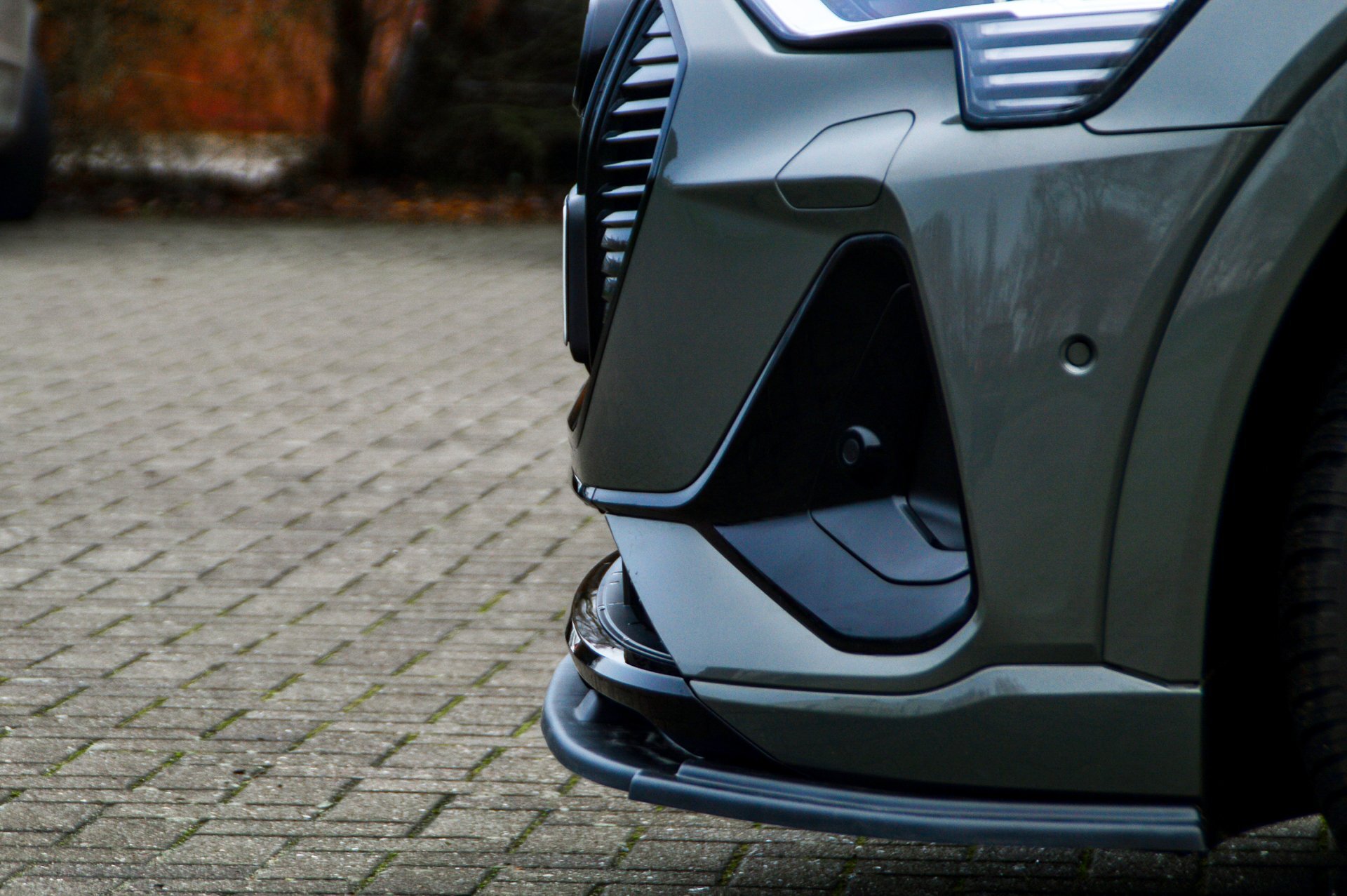 Voorspoiler Audi E-Tron S-Line IN Tuning Glans Zwart