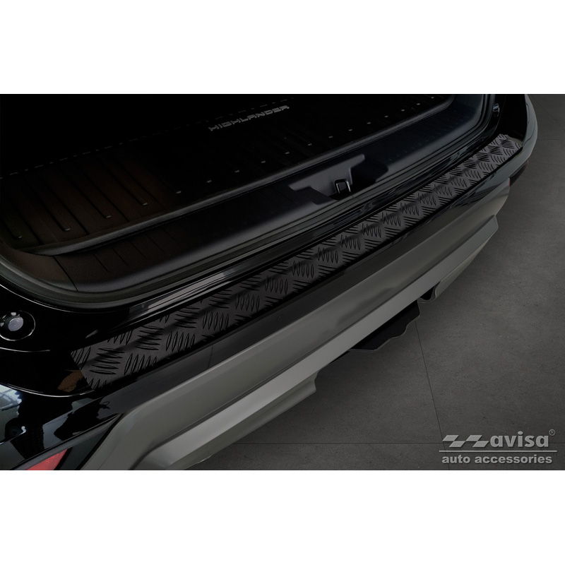 Matt Black Aluminum Rear bumper protector  Toyota Highlander IV (XU70) 2020- 'Riffled Plate'