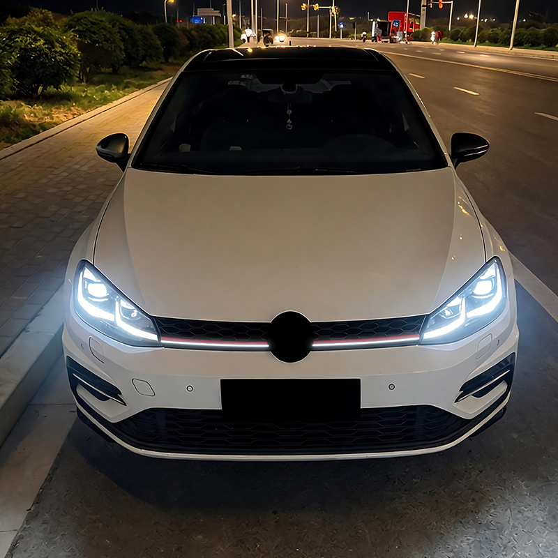 GTi-Look Grill met LED-Strip  Volkswagen Golf VII (7.5) HB/Variant Facelift 2017-2020