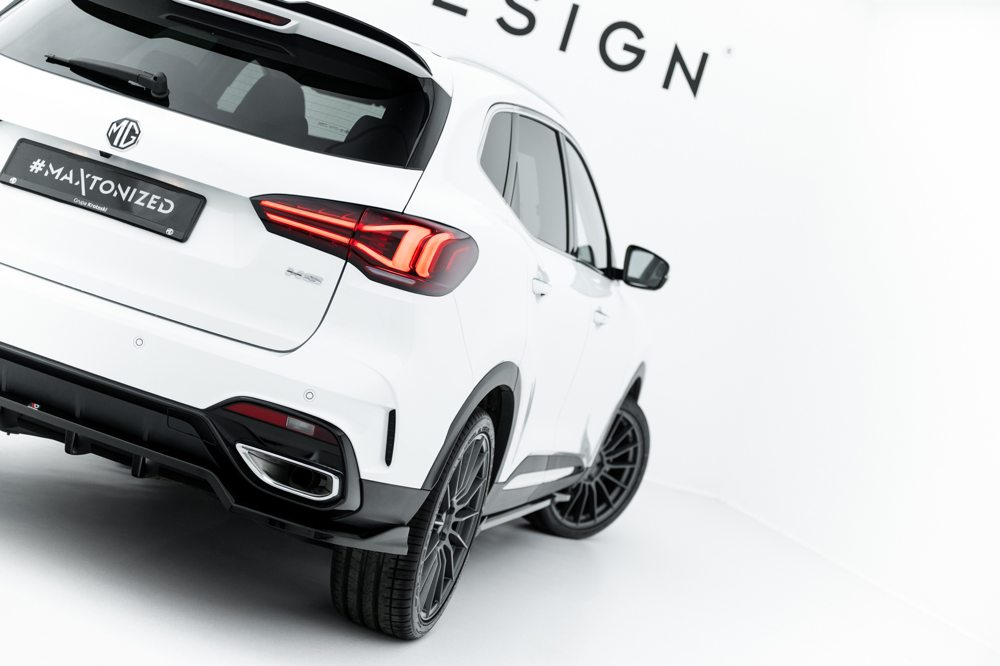Diffusor (with vertical bars) MG HS Mk1 Facelift