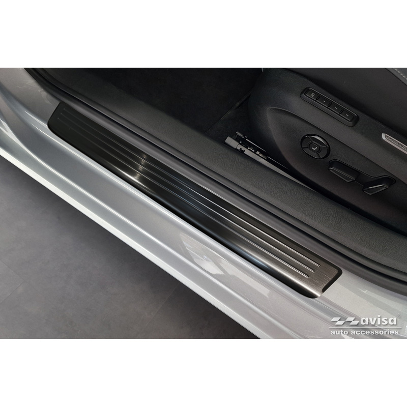 Black Inox door sill protectors  Volkswagen Passat Variant (CJ5) incl. R-Line & Hybrid 2024- / Skoda Superb IV Combi 2024- - 'Lines' - 4-pieces