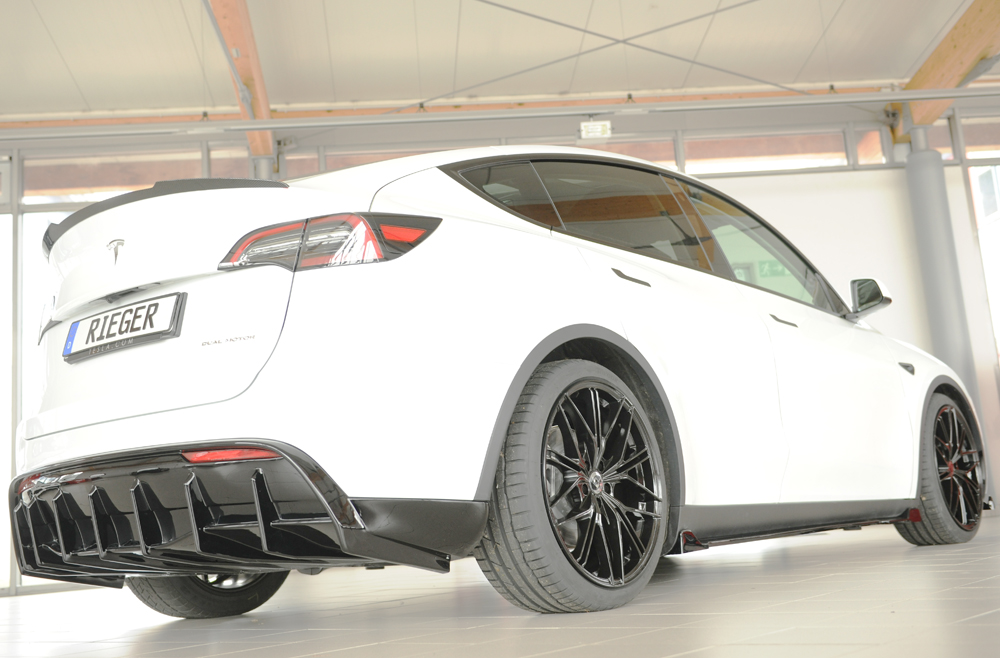 Diffuser Tesla Model Y Rieger Glans Zwart