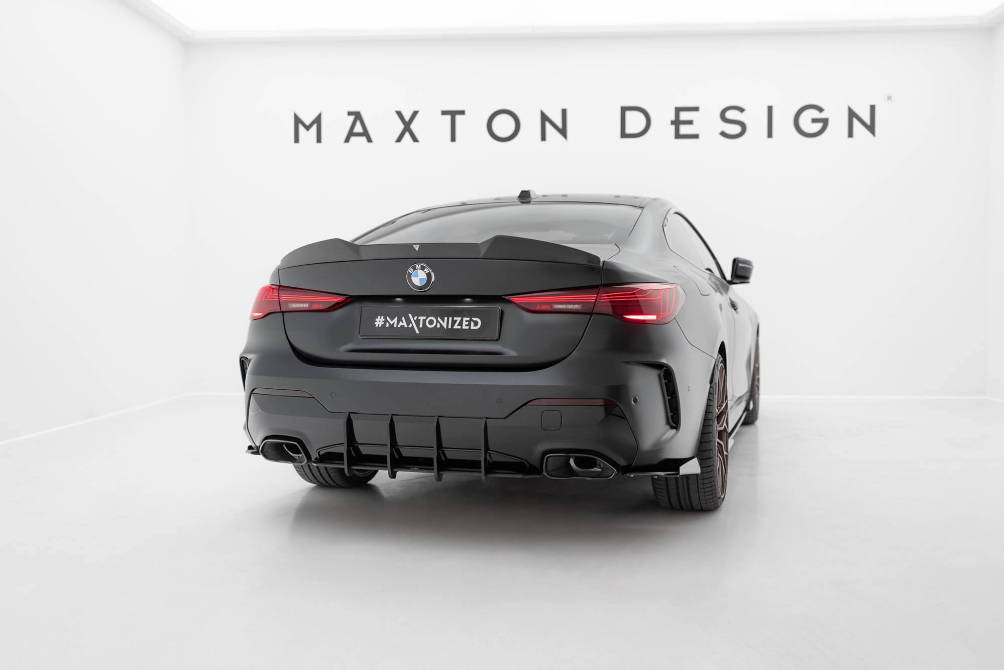 Street Pro Achterzij spoilers + Flaps BMW M440i G22 / G23 Maxton Glanzend zwart