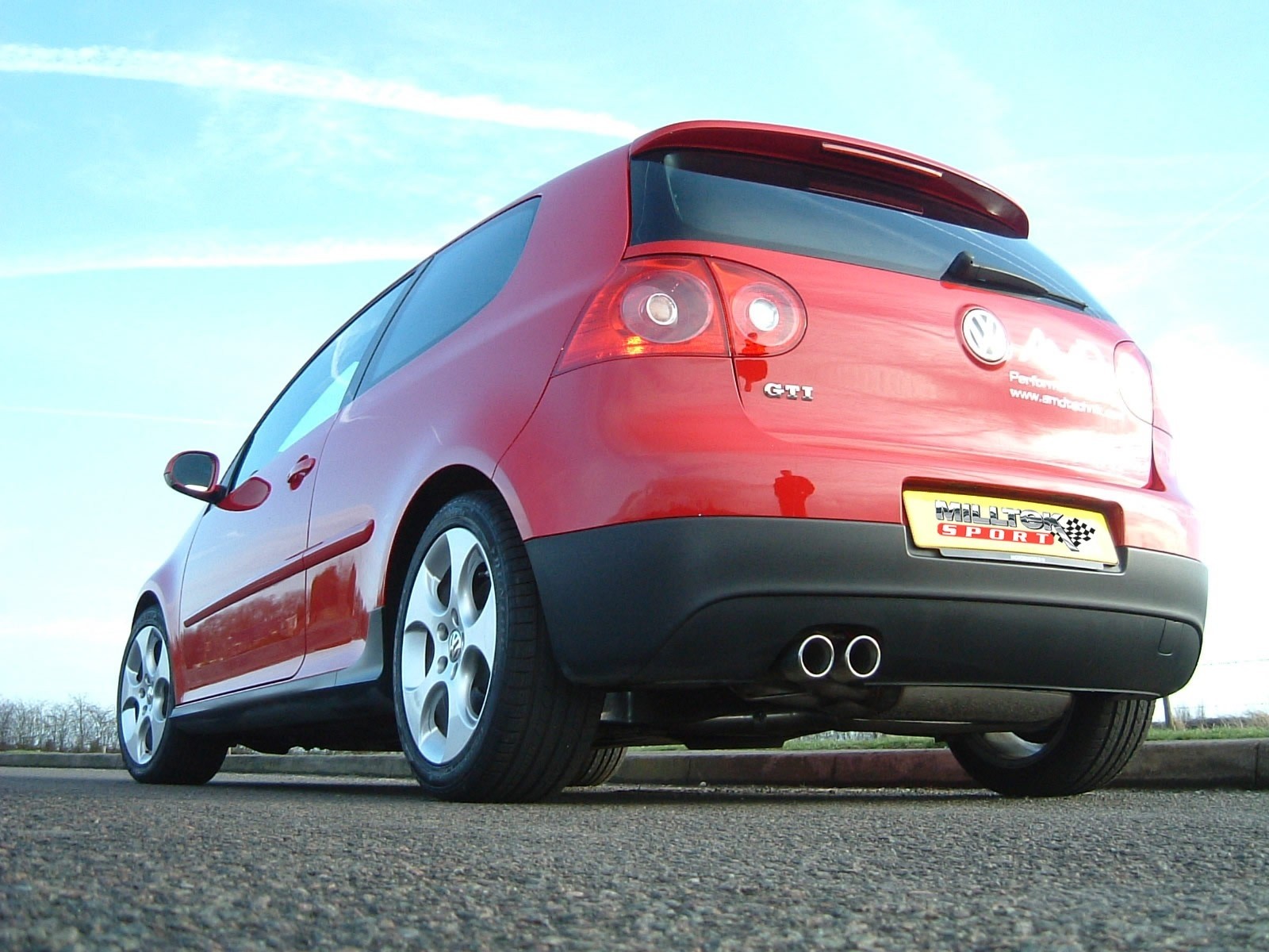 Milltek VW Golf V 2.0 TFSI GTI cat-back systeem met dubbel 80mm