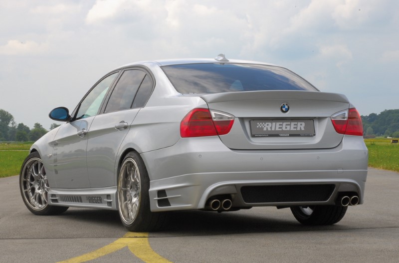 Sideskirts BMW E60 with 2 schacht and 2 uitsnedes Rieger