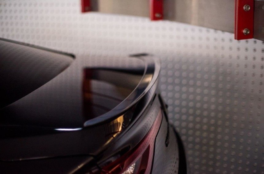 Spoiler cap Renault Megane Talisman Maxton Design glans zwart
