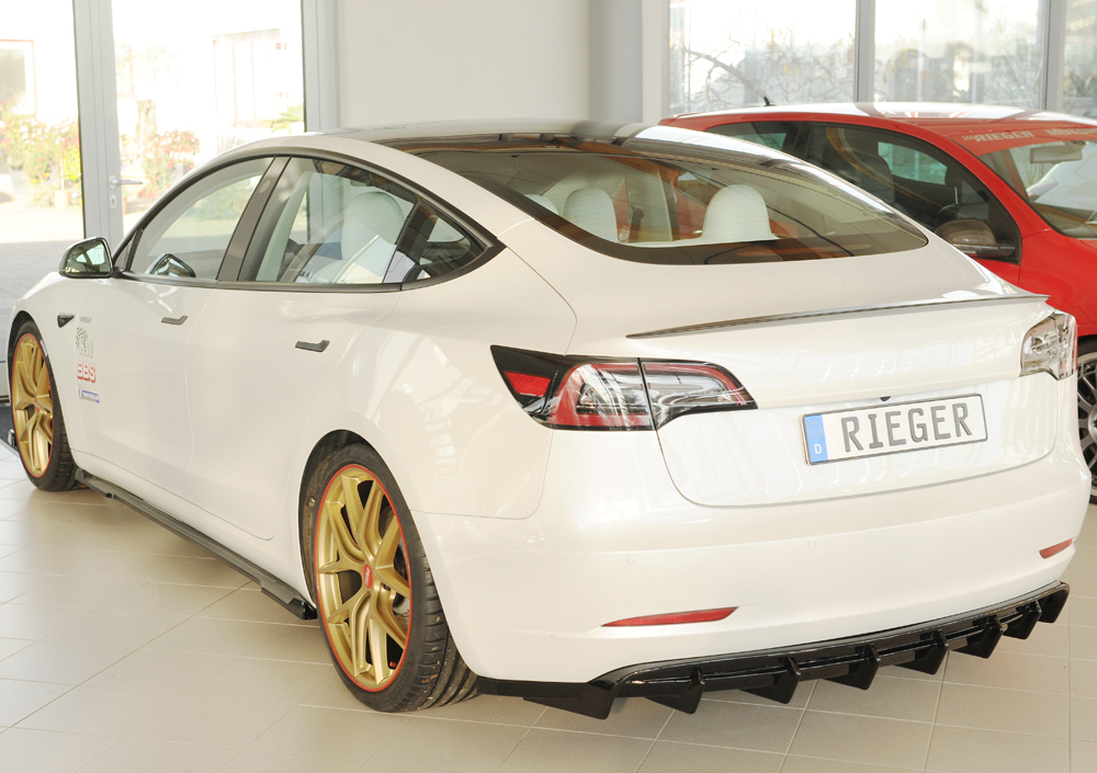 Diffuser Tesla Model 3 Rieger Glans Zwart