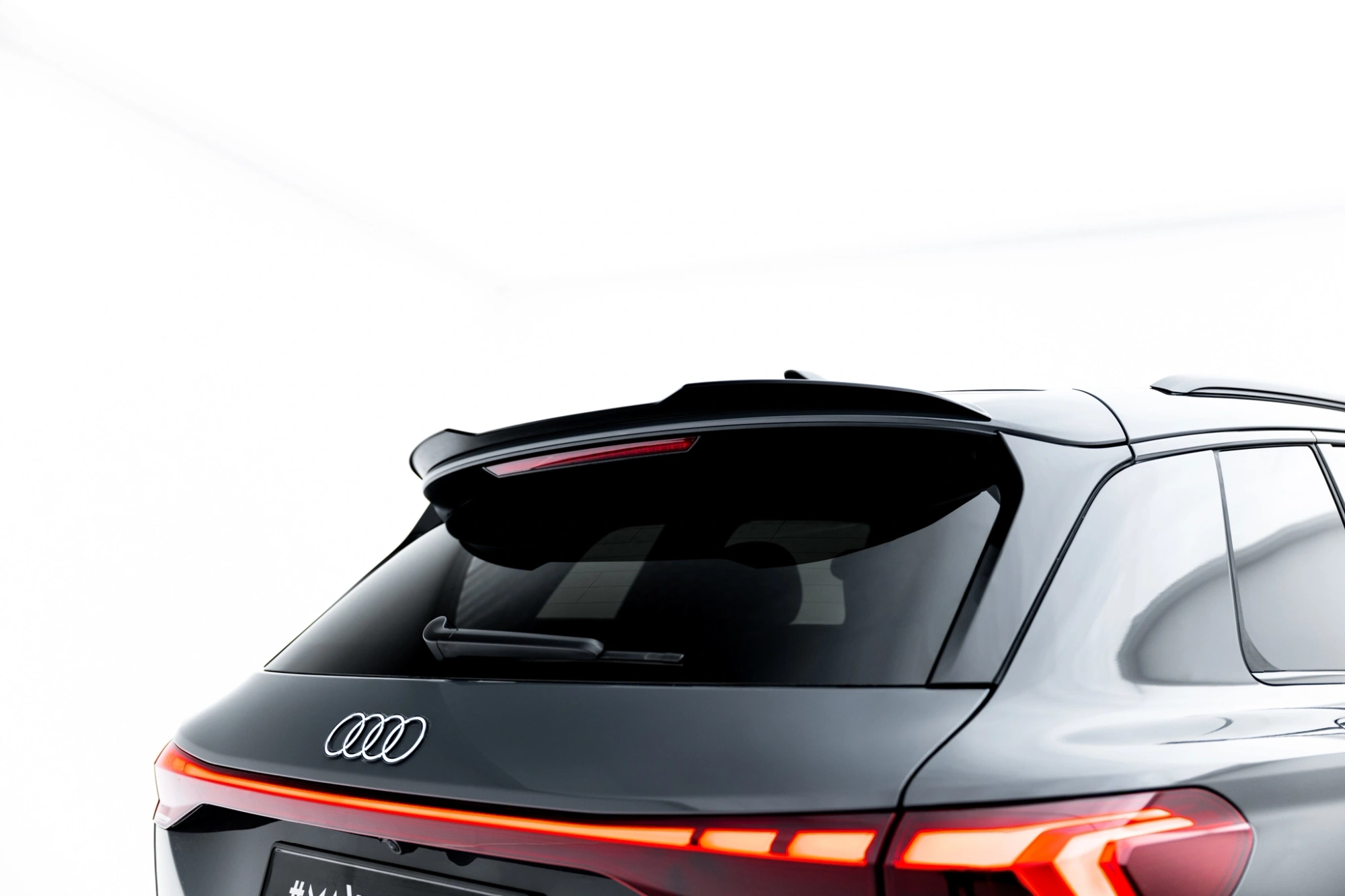 Spoiler Cap Audi Q6 e-tron Standard / S-Line / SQ6 e-tron SUV & Sportback Mk1 (2023–heden) – Glans Zwart