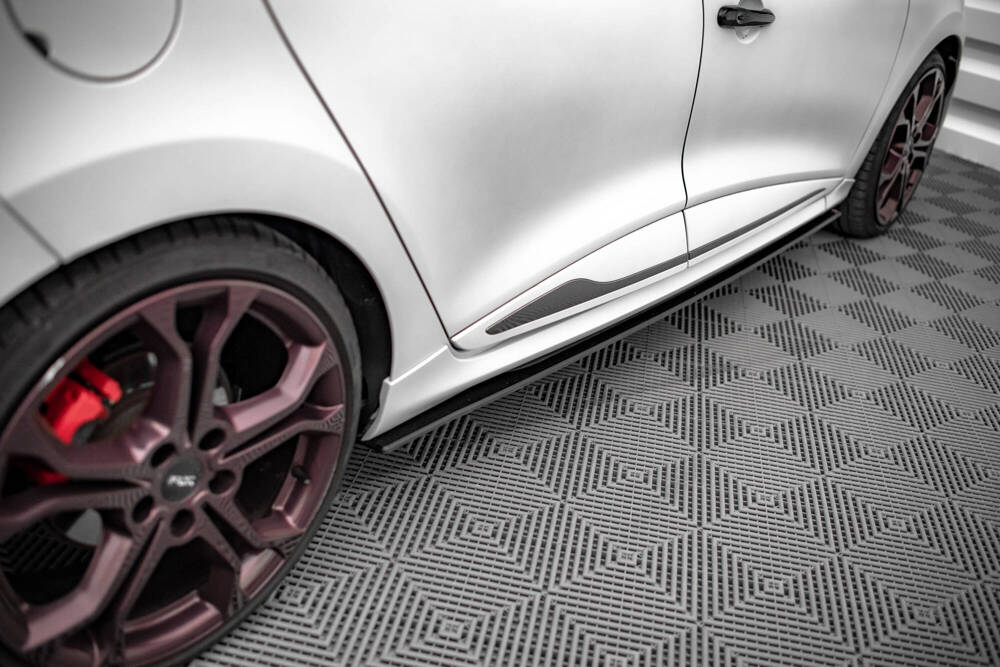 Zijskirts Street Pro Renault Clio 4 RS Maxton