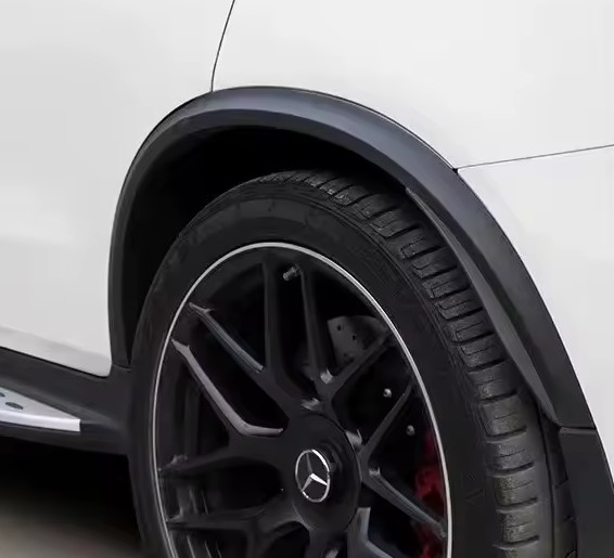 Brede wielkast lijsten Mercedes GLC X253 AMG 63 look