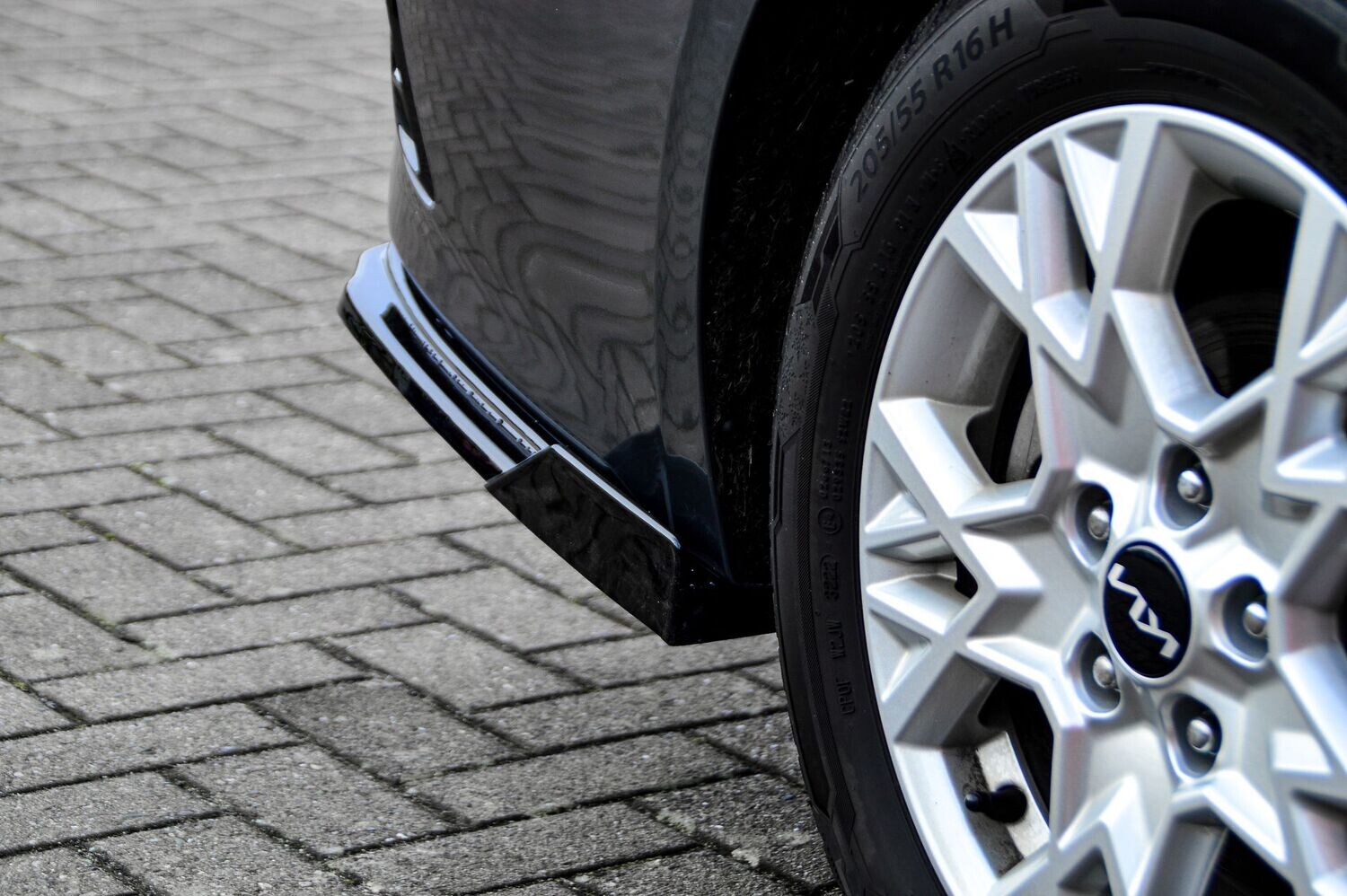 Achterdiffusor zijdelen met vleugel Kia Ceed CD SW 2021-