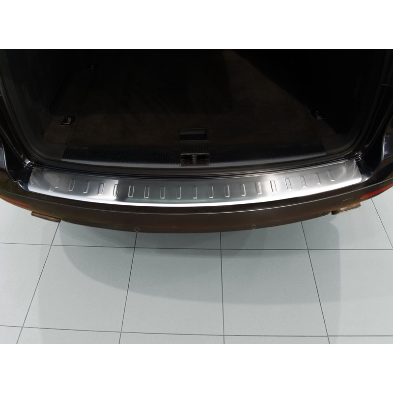 Stainless Steel Rear bumper protector  Volkswagen Touareg 2007-2010 'Ribs'