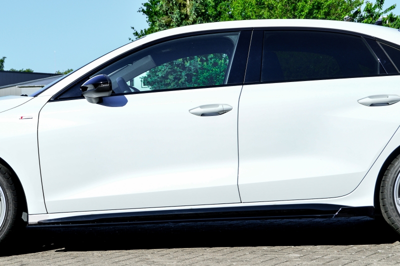 Zijskirts Audi A3 8Y S3 S-Line Limousine Glans Zwart