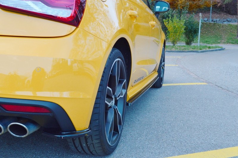 Achterzijde splitters Audi S1 8X glanzend zwart