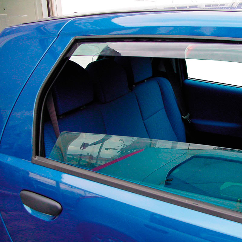 Zijwindschermen Master (achter)  BMW 1-serie E87 5 deurs 2004-2011