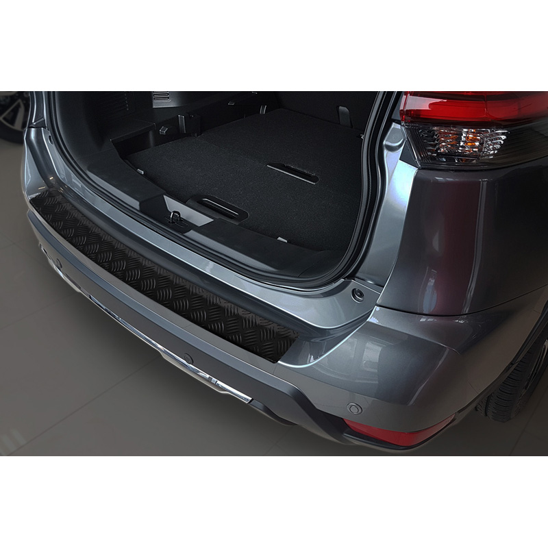 Matt Black Aluminum Rear bumper protector  Nissan X-Trail III (T32) Facelift 2017-2021 'Riffled Plate'