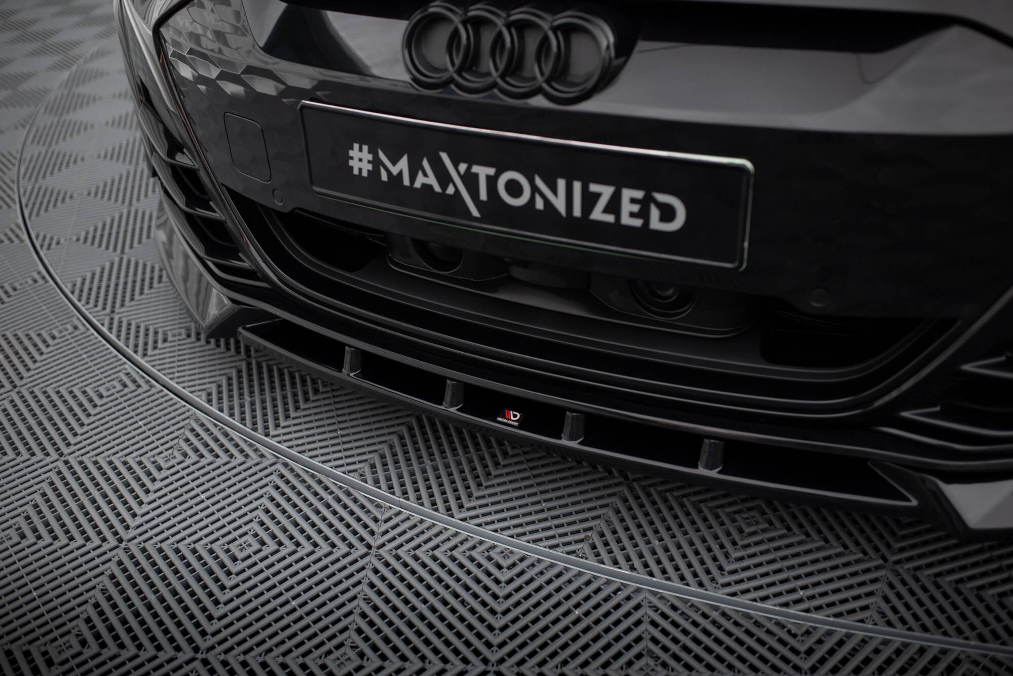 Voorspoiler V.1 Audi E-Tron GT & RS GT Maxton Glans Zwart
