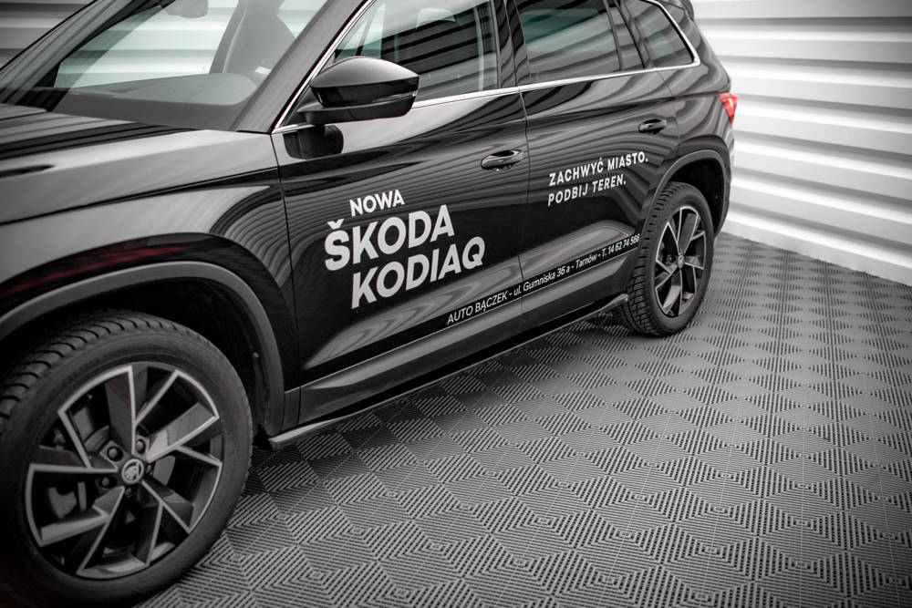 Zijskirts Skoda Kodiaq Mk Facelift sportline Maxton Design glans zwart