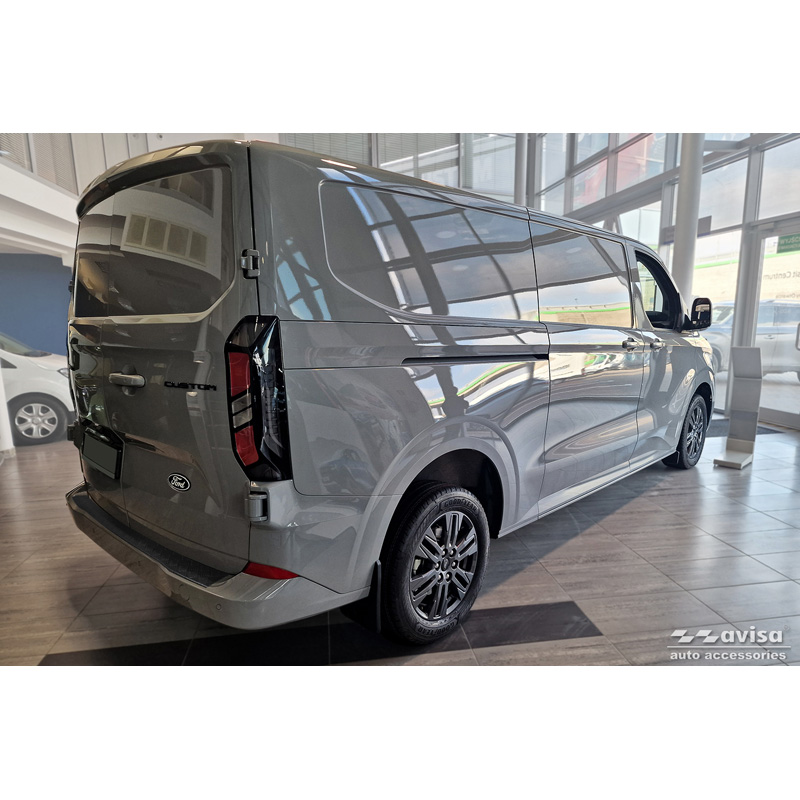 Matzwart Aluminium Achterbumperprotector  Ford Transit Custom & Tourneo Custom (V710) 2023- / Volkswagen Transporter T7 2024- 'Riffled Plate'