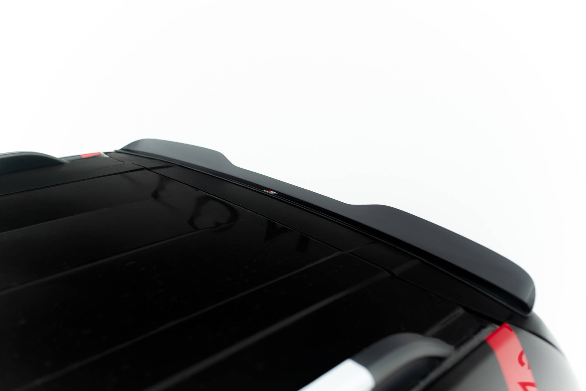Spoiler Cap Ford Tourneo Courier MK2 Maxton Glanzend zwart