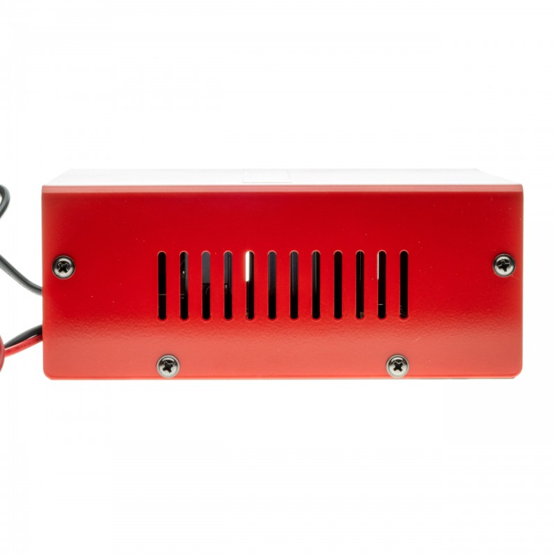 EPCBC03 BATTERY CHARGER 12/24V 15A WITH REPAIR FUNCTION AND 8-STAGE CHARGING PROCESS