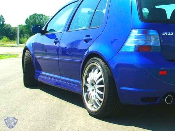Zijkirst VW Golf iv 4 deurs R32 SRS TEC