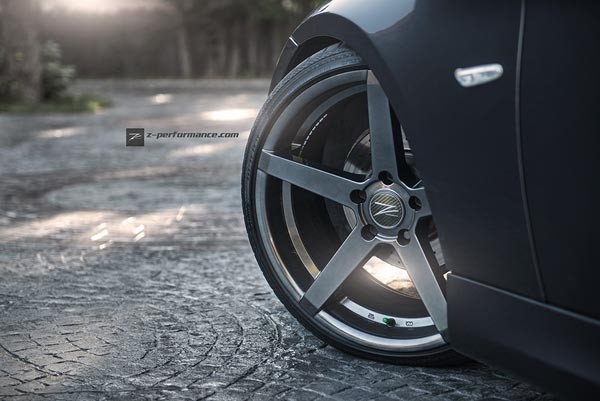 Z-Performance Six Hyper Black 8,5x19 5x120 ET35 Velgen