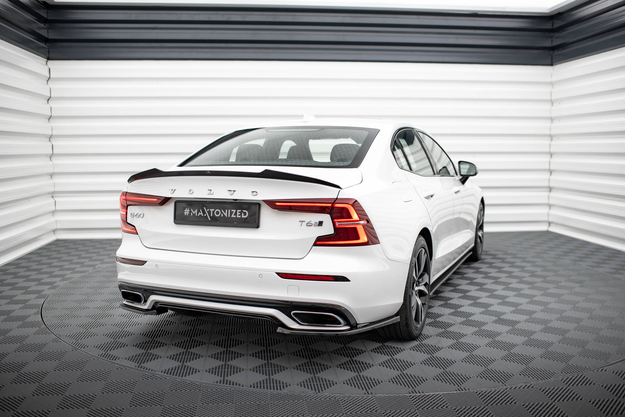 Zijdiffusers Volvo S60/V60 R-Design Mk3 Glans zwart