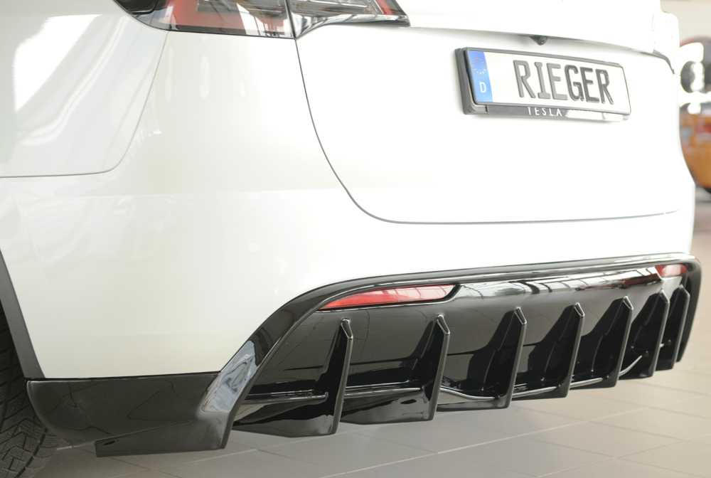 Diffuser Tesla Model Y Rieger Glans Zwart Trekhaak