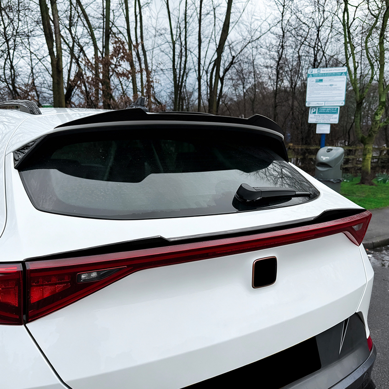 Onderste achterspoiler  Cupra Formentor 2020-2024 & Facelift 2024- (ABS Glanzend zwart)