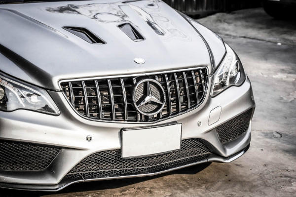 Grill Mercedes C207 W207 A207 Facelift (2013-2017) Coupe Cabrio GTR Look Glans Zwart/Chroom