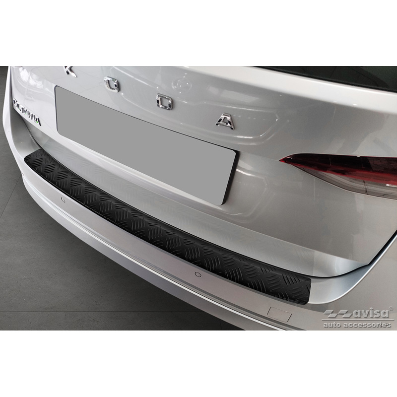 Matzwart Aluminium Achterbumperprotector  Skoda Octavia IV Kombi 2020-2024 & FL 2024- (incl. RS, excl. Scout) 'Riffled Plate'