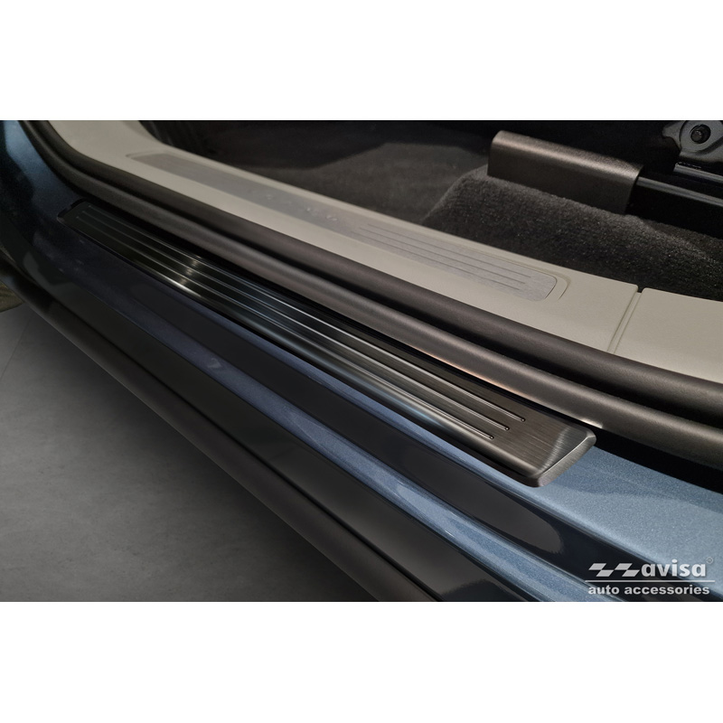 Black Inox door sill protectors  Volvo XC60 II 2017-2021 & FL 2021- incl. R-Design- - 'Lines' - 4-pieces