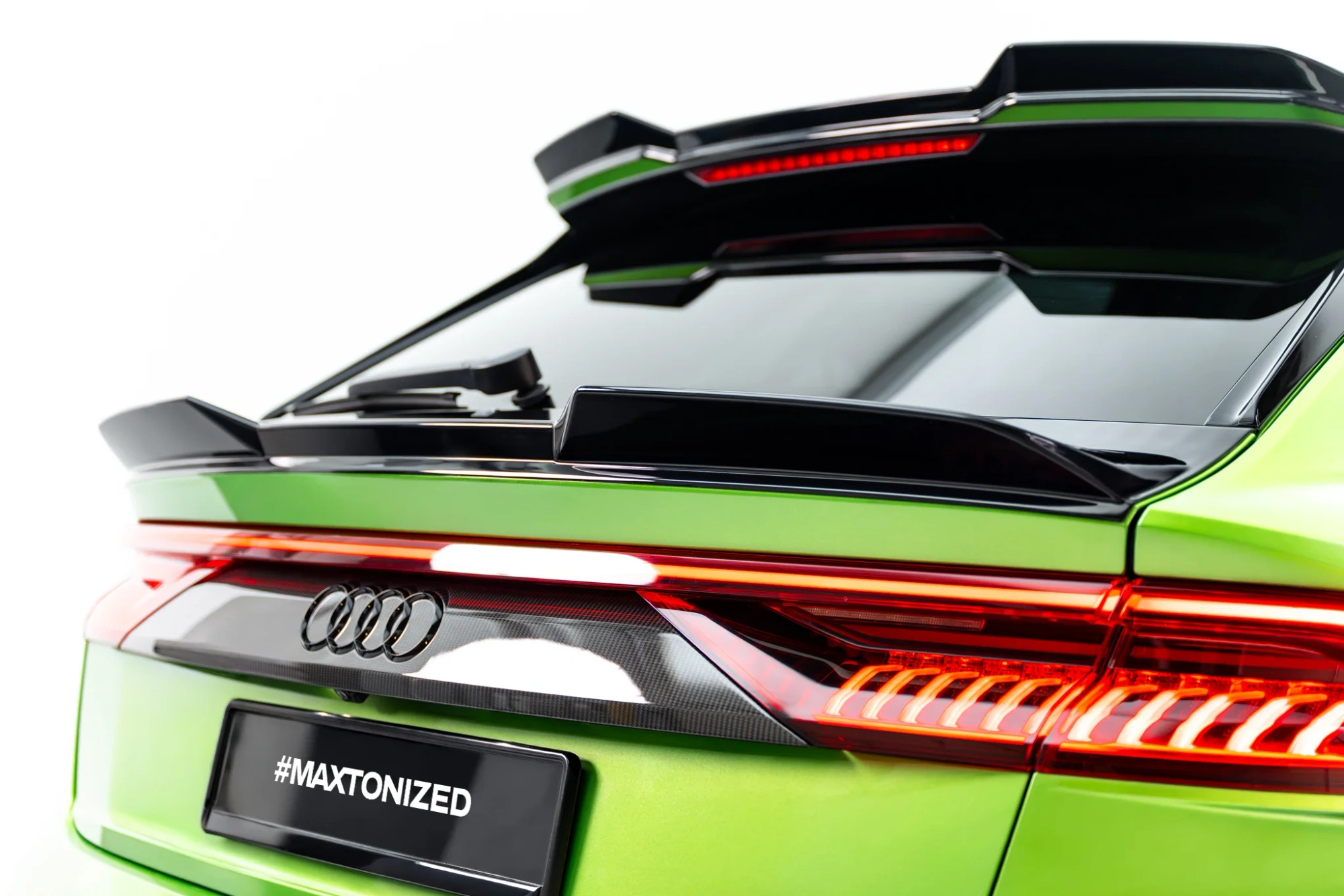 Onderste 3D Spoiler passend voor Audi RSQ8 Mk1 / Facelift Glans Zwart – Maxton Design