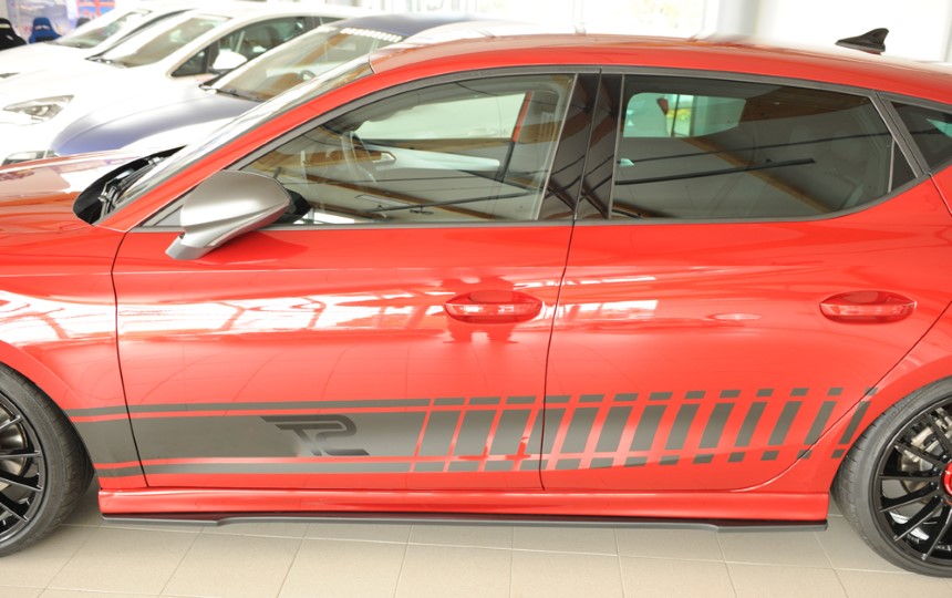 Zijskirts Seat Leon KL Rieger glans zwart