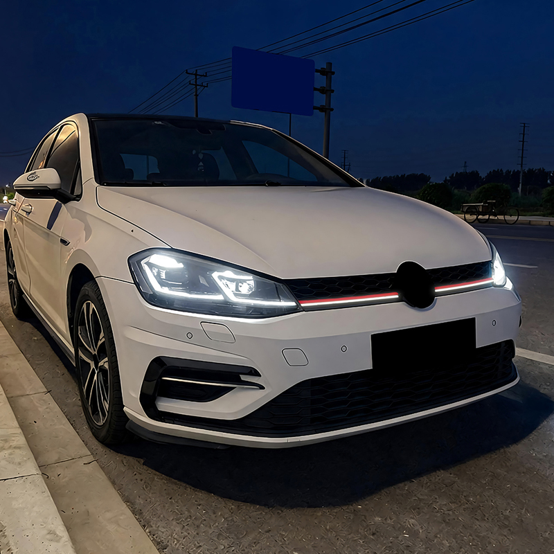 GTi-Look Grill met LED-Strip  Volkswagen Golf VII (7.5) HB/Variant Facelift 2017-2020