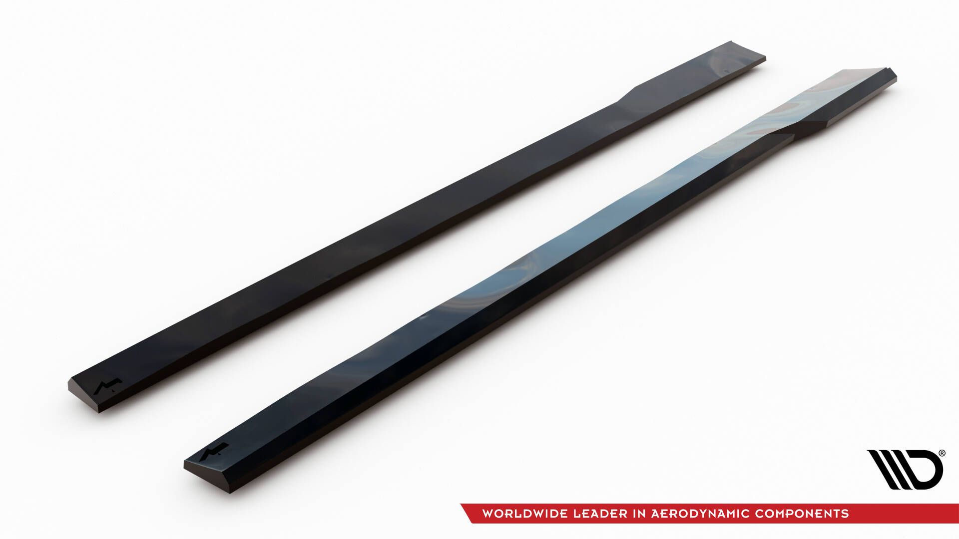 Zijskirts Ford Mustang GT MK7 Maxton Glanzend zwart