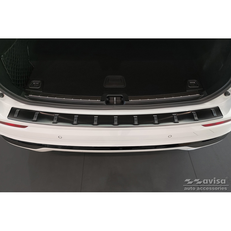 Black Stainless Steel Rear bumper protector  Volvo XC60 II 2017-2021 & Facelift 2021- (incl. R-Design) 'STRONG EDITION'