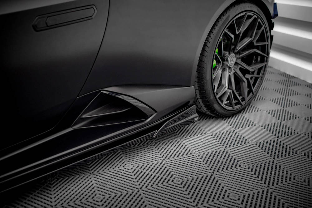 Zijskirts Lamborghini Huracan EVO LP640 Maxton Glans Zwart