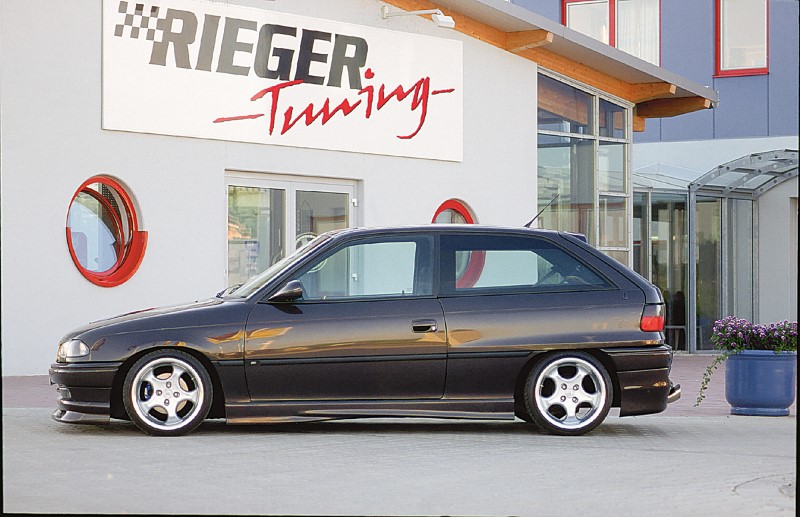 Zijskirts Opel Astra F 3-5 Deurs