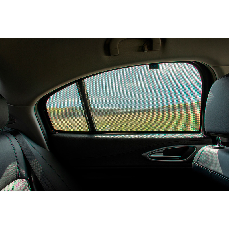 Set Car Shades (rear side doors)  Alfa Romeo Giulia Sedan 2016- (2-pieces)