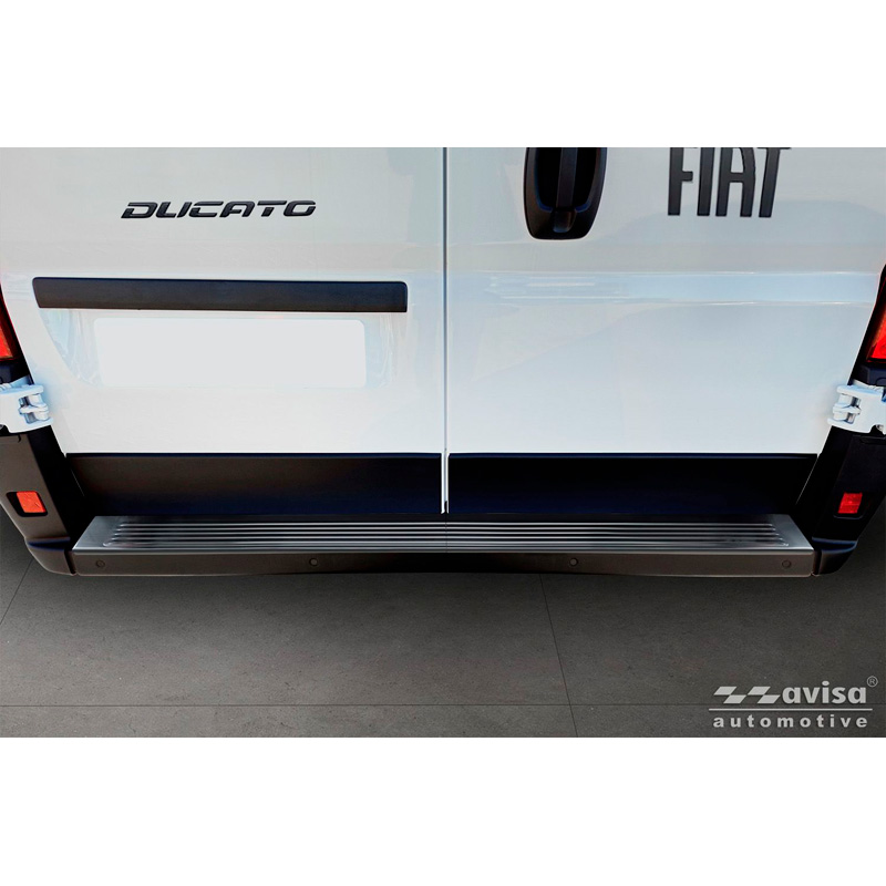 Avisa Black Stainless Steel Rear bumper protector  Fiat Ducato III Facelift 2023- / Opel Movano III Facelift 2023- / Toyota Proace Max 2024- 'Ribs' (2 pieces)